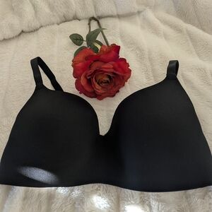 Elegant Black Women's Wire-free Bra
